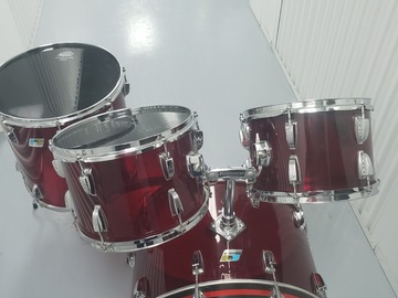 Selling with online payment: Vintage Ludwig vistalite drumset
