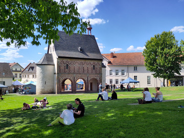 Nota de localização: UNESCO Welterbe Kloster Lorsch