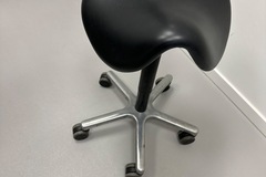 Gebruikte apparatuur: Zadelstoel tandarts