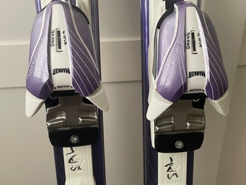 Winter sports: Volvi ladies Aire 148 skis with bindings and poles