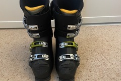 Winter sports: Salomon Men’s X Wave Ski Boots size 43/9/27.5
