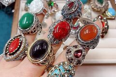 Bulk Lots: 100pcs colored acrylic diamond and gemstone ring