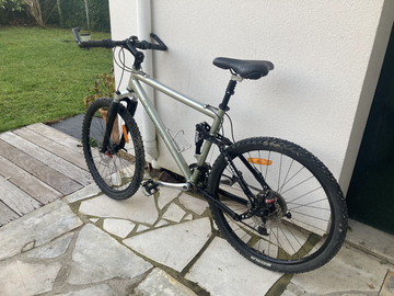 Vente: A VENDRE VTT ETAT IMPECCABLE