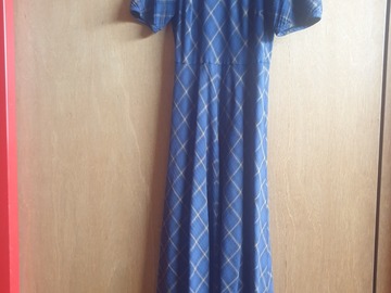 Selling: Glasgow dress