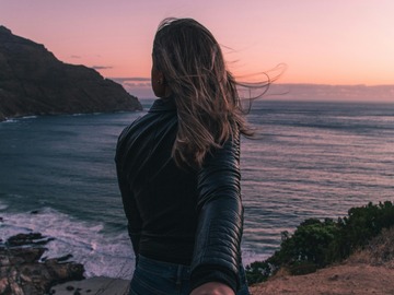 Selling: Incoming Events - The Next 30–90 Days within 2 hour before 11pm