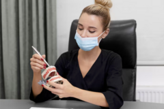 Kurs: POWIKŁANIA I OBLICZA WSPÓŁCZESNEJ IMPLANTOPROTETYKI