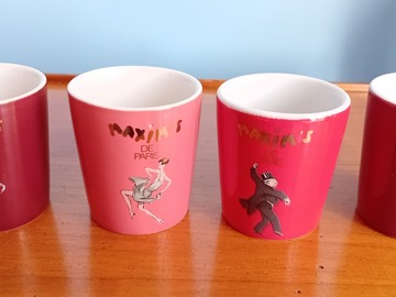 Selling: 4 tasses à café "Maxim's de Paris" - Neuves
