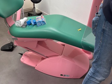 Gebruikte apparatuur: Zgan behandelstoel 2022 ultradent