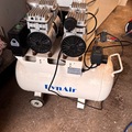 Gebruikte apparatuur: DynAir DA7002 olievrije stille compressor. 2017
