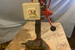 À vendre: Perceuse à colonne vintage 