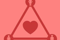 Selling: Love triangle reading