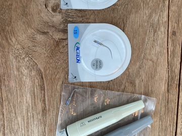 Gebruikte apparatuur: Hoekstukken Satelec plus 4 tips