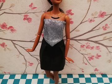 Vente au détail: Ensemble jupe et caraco