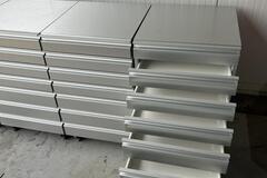 Gebruikte apparatuur: Verrijdbare kasten