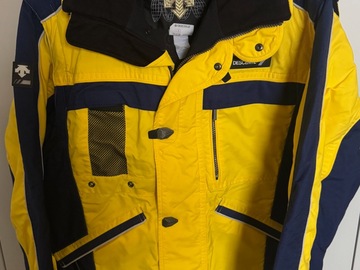 Winter sports: DESCENTE JACKET AND MATCHING SALOPETTES