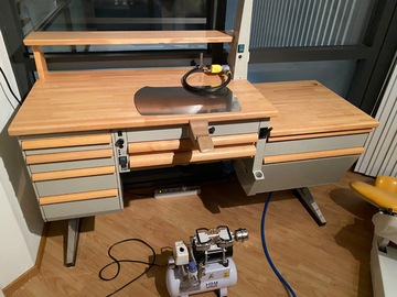 Gebruikte apparatuur: Tandtechniek tafel elro