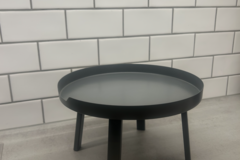 Myydään: Plant Metal Stand / Metallinen kasviteline