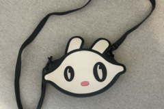 Myydään: Cute Small Crossbody Bag / Pieni olkalaukku