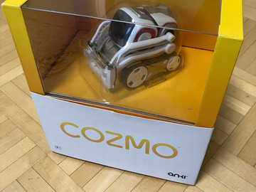 Giving away: Cozmo programmable toy robot