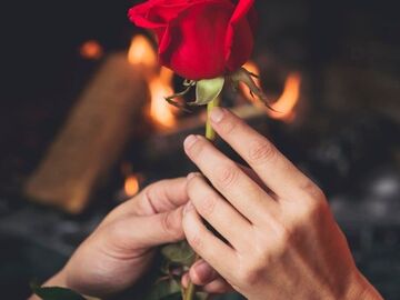 Selling: Urgent Love Reading...