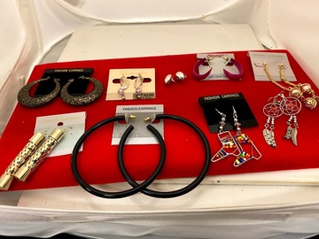 Bulk Lots: 1500 pairs-- Earrings-- tons of styles $ .15 pair!! PRICE CUT!