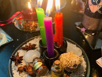 Selling: Get this reading to make him think of you instantly