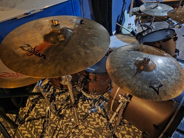 Selling with online payment: 5-Piece Mapex Armory Drum Kit, Hardware & Cymbals