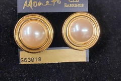 Bulk Lots: 40 pairs-Genuine Monet Pearl Clip Earrings-14kt goldtone-$2.50 pr