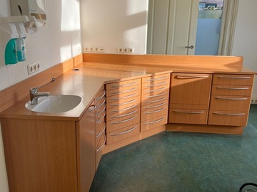 Gebruikte apparatuur: Volledig behandelmeubel