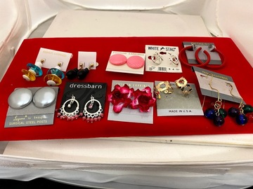 Bulk Lots: 1500 pairs-- Earrings-- tons of styles $ .15 pair!! PRICE CUT!