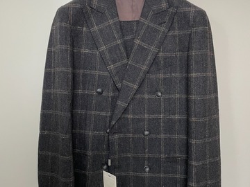 Selling with online payment: [EU][NO US TAX] NWT Suitsupply charcoal db suit, size 38R