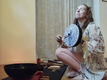 Looking for space: Etsitään tiloja joogaa/meditaatiota/Naistenpiirejä varten 