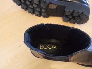 Selling: Boots noires vernis