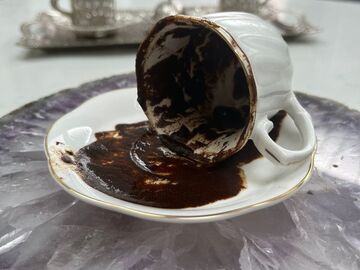 Selling: Coffee cup reading