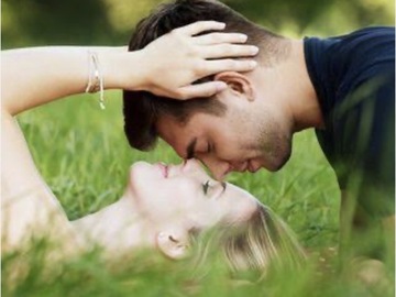 Selling: Weekend love reading! 