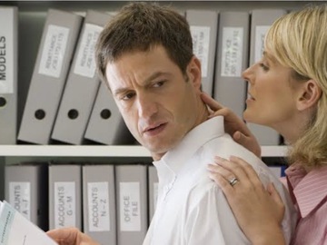 Selling: Are they cheating reading!! 