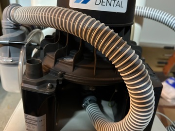 Gebruikte apparatuur: Durr dental uitzuigmotor v 300s 