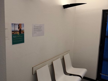 Gebruikte apparatuur: Wachtkamer stoeltjes