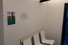 Gebruikte apparatuur: Wachtkamer stoeltjes