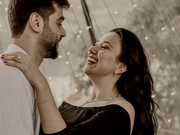 Selling: Mutual vibes reading! - is this anything more than friends? 