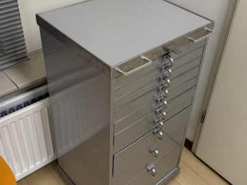 Gebruikte apparatuur: Extractietangen kast