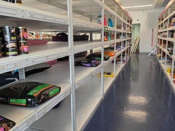 Bulk Lots: Liquidation Sale- Assorted pet supplies