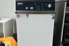 Gebruikte apparatuur: MIELE G 7831