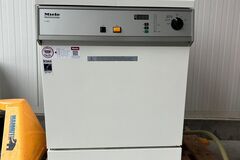Gebruikte apparatuur: MIELE G 7881