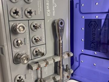 Gebruikte apparatuur: Screw kit 3 klein - Sweden & Martina 