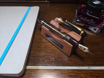 Renting out: Pilot Custom 823 Amber 14kt <B>