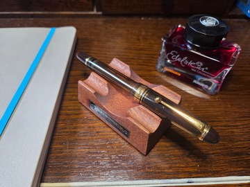 Renting out: Pilot Custom 823 Amber 14kt <B>