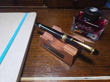 Renting out: Pilot Custom 323 Black Smoke 14kt <F>