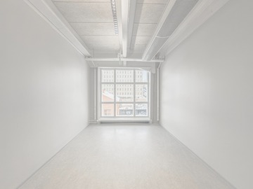 Renting out: Tekstin talossa vapaata toimitilaa