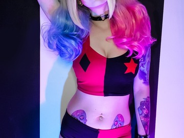Selling with online payment: New 52 Harley Quinn